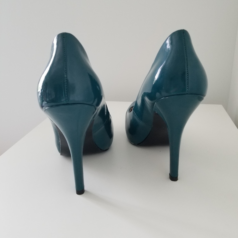 Teal Guess Platform Heels - Picture 4 of 6